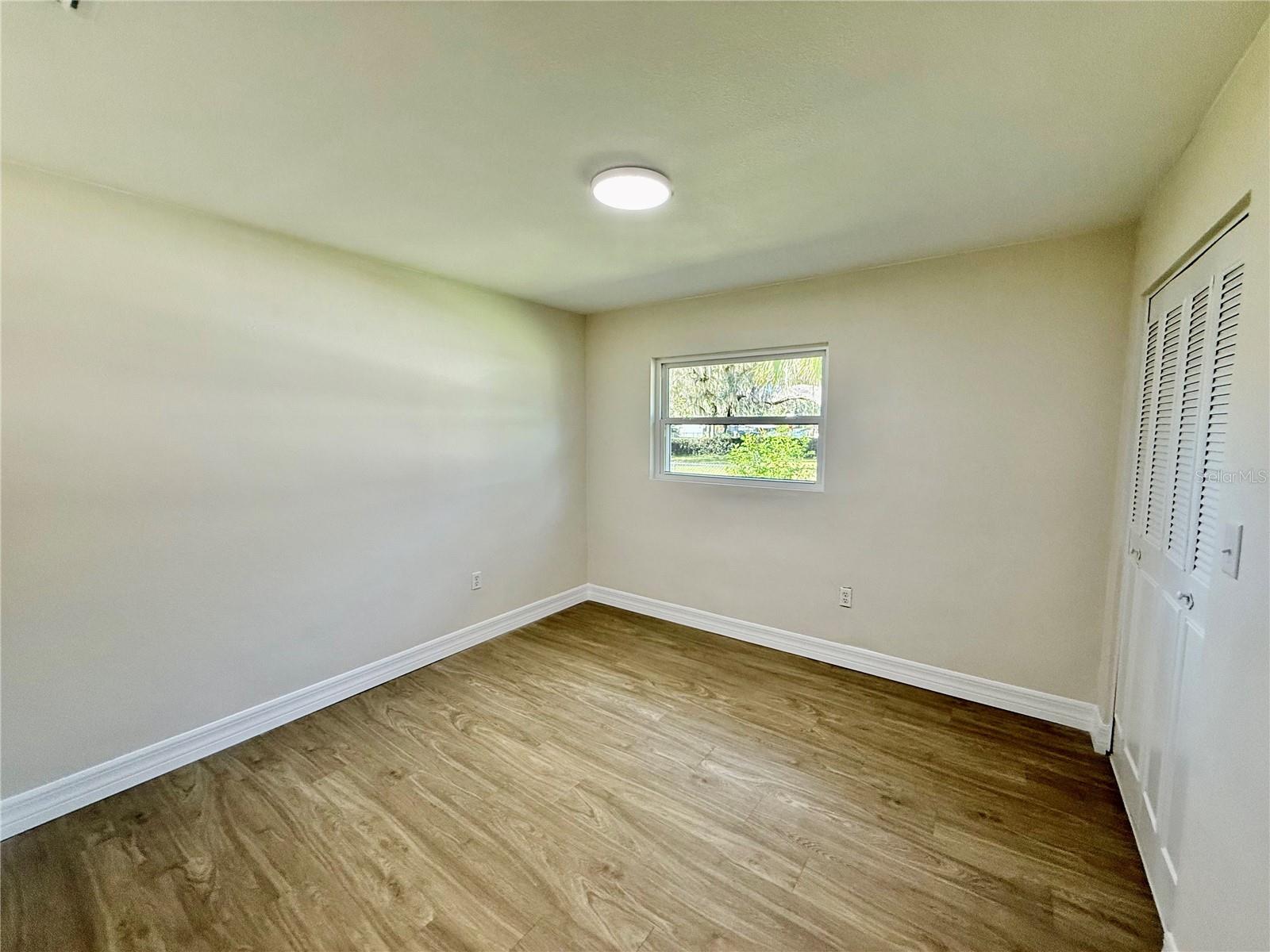 1215 W BERESFORD AVE, DELAND, FL, 32720