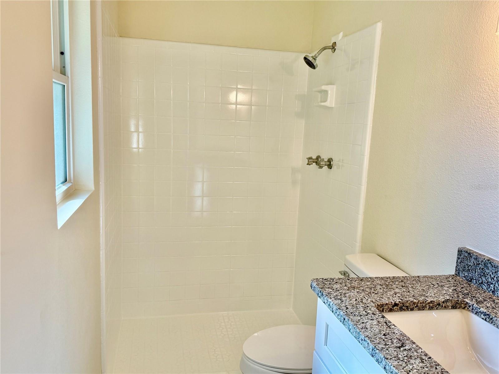 1215 W BERESFORD AVE, DELAND, FL, 32720