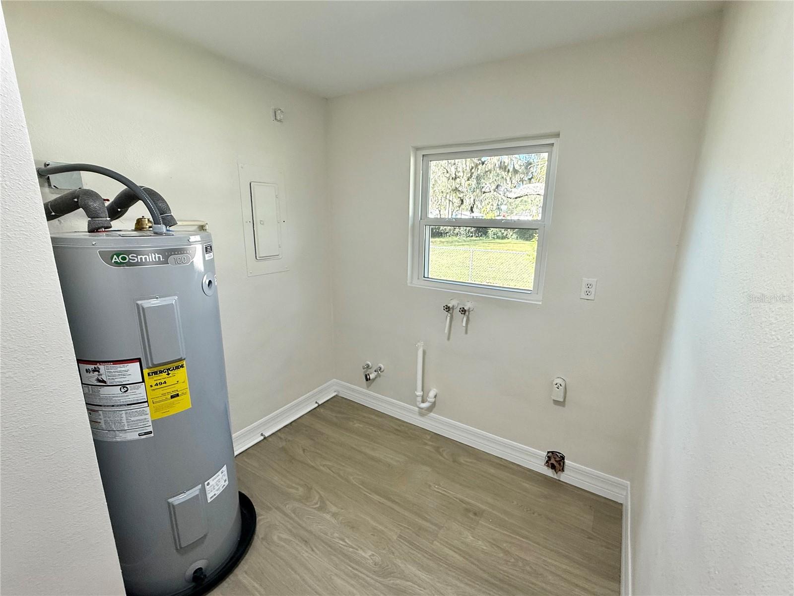 1215 W BERESFORD AVE, DELAND, FL, 32720