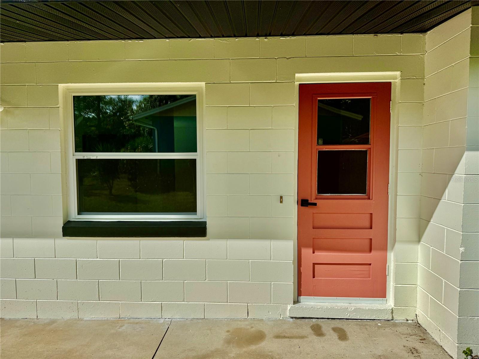 1215 W BERESFORD AVE, DELAND, FL, 32720