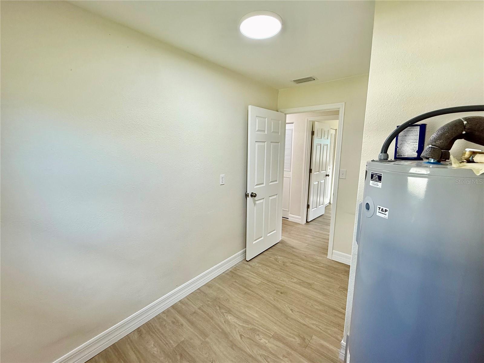 1215 W BERESFORD AVE, DELAND, FL, 32720