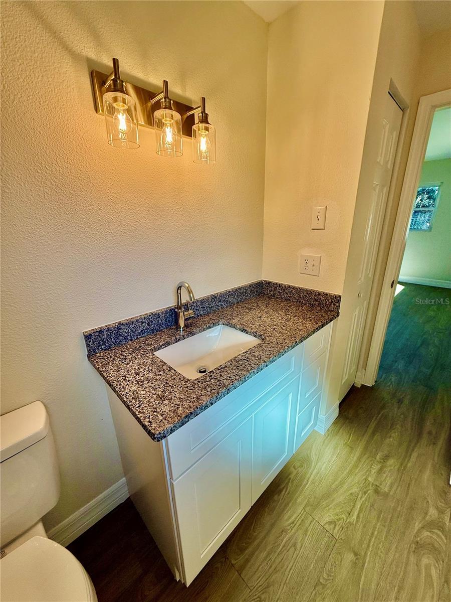 1215 W BERESFORD AVE, DELAND, FL, 32720