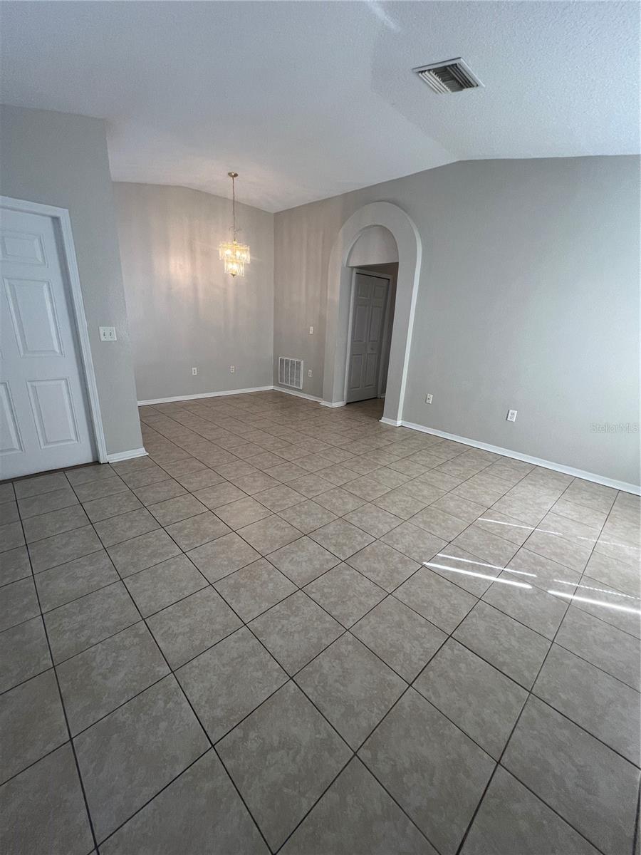 7632 MERCHANTVILLE CIR, ZEPHYRHILLS, FL, 33540