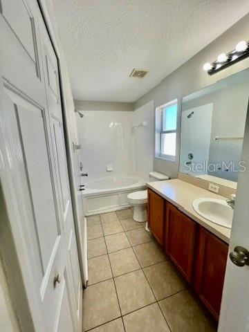 7632 MERCHANTVILLE CIR, ZEPHYRHILLS, FL, 33540