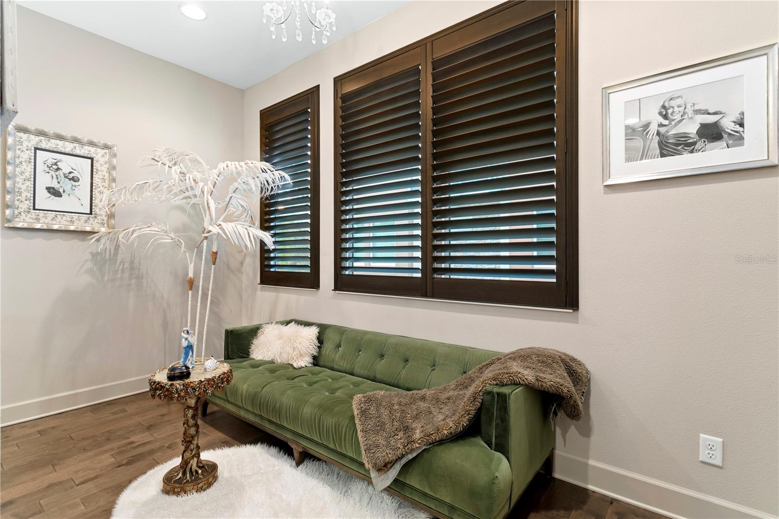 153 5TH AVE NE, ST PETERSBURG, FL, 33701