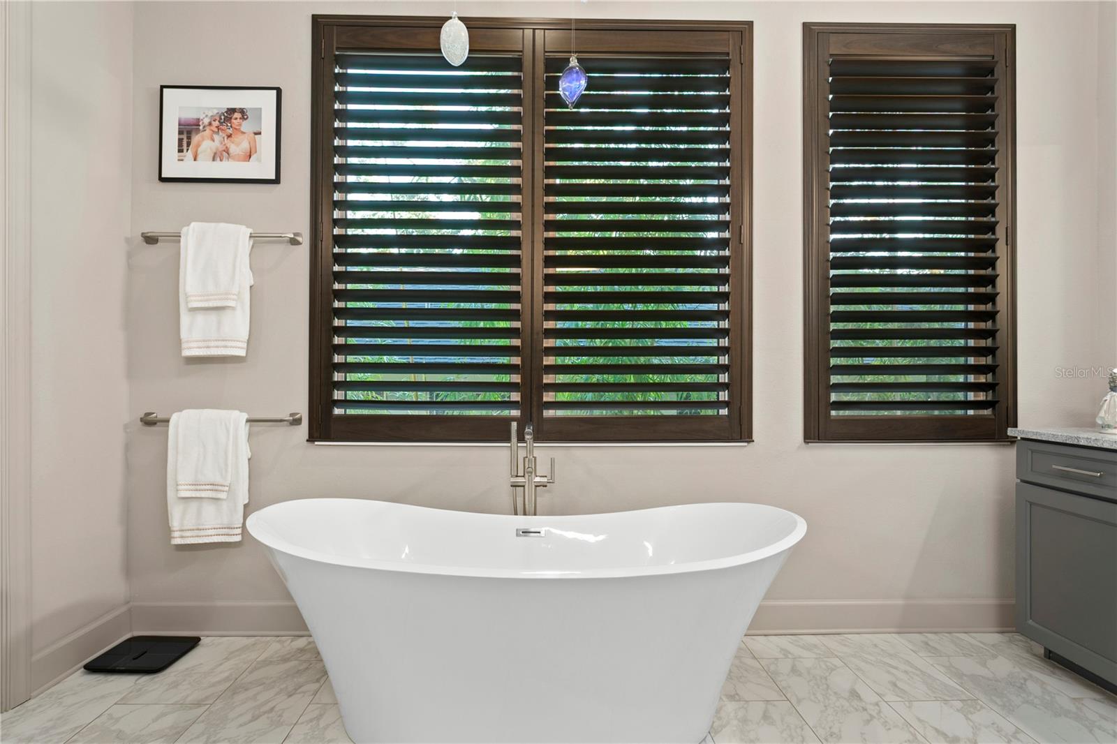 153 5TH AVE NE, ST PETERSBURG, FL, 33701