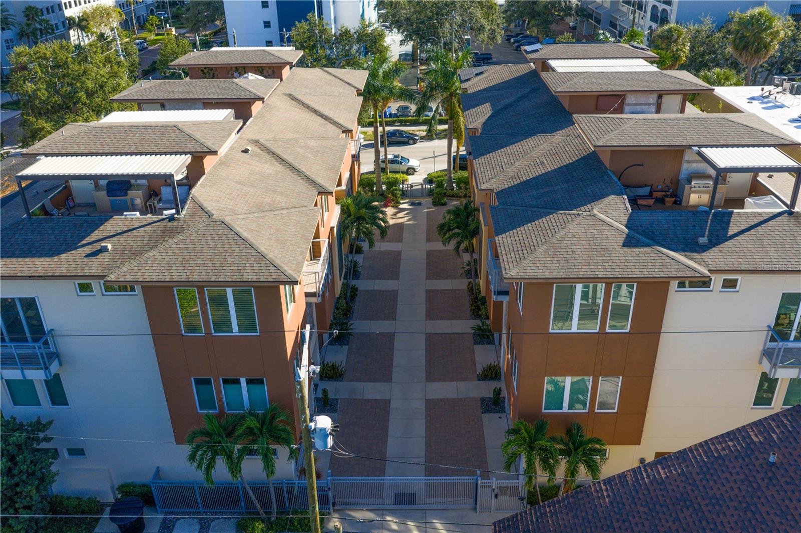 153 5TH AVE NE, ST PETERSBURG, FL, 33701