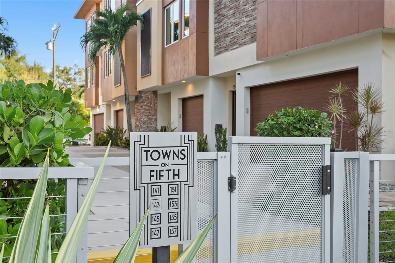 153 5TH AVE NE, ST PETERSBURG, FL, 33701