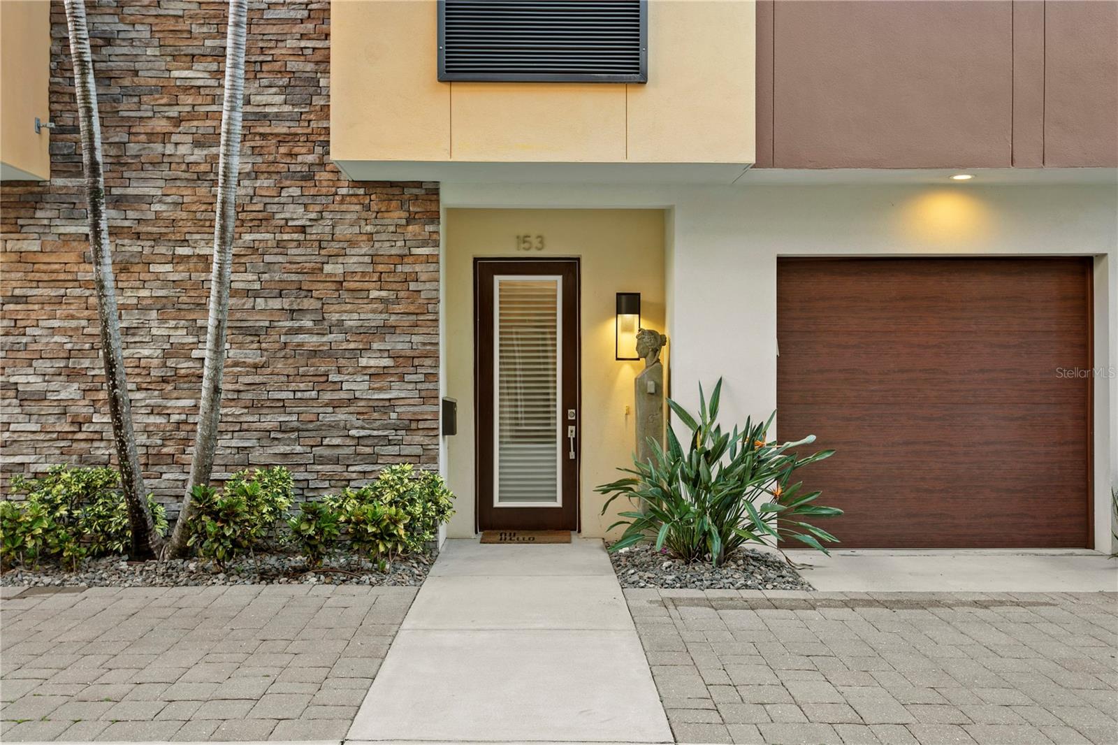 153 5TH AVE NE, ST PETERSBURG, FL, 33701