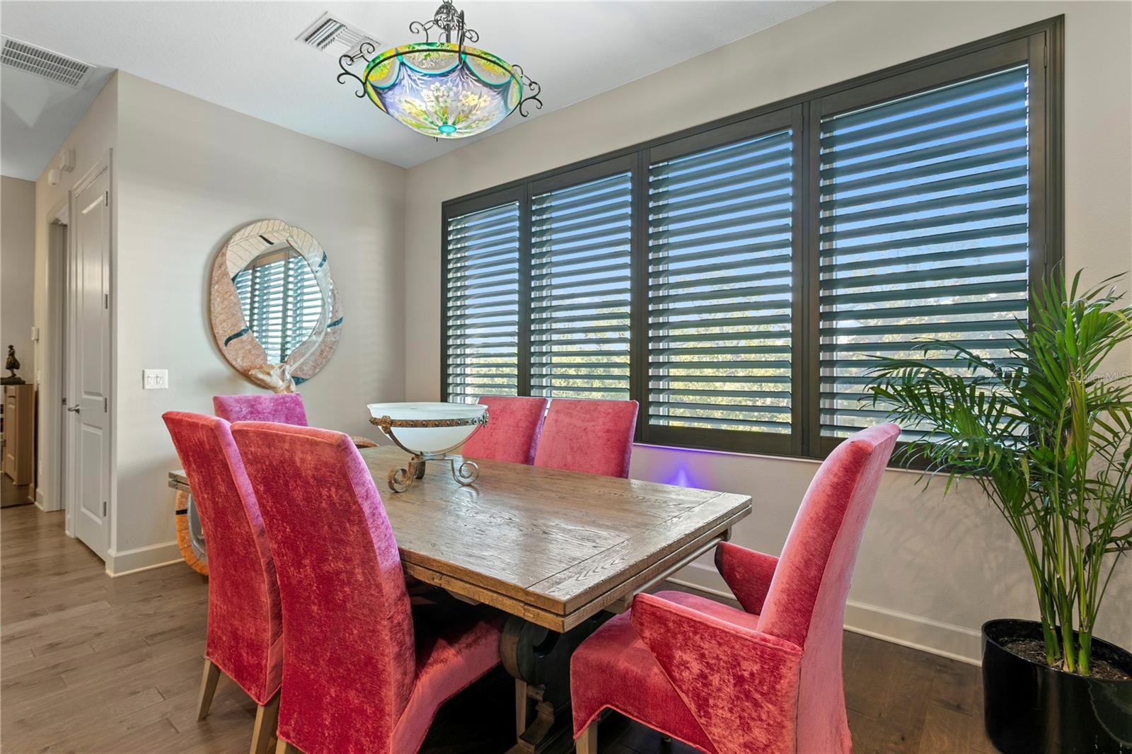 153 5TH AVE NE, ST PETERSBURG, FL, 33701