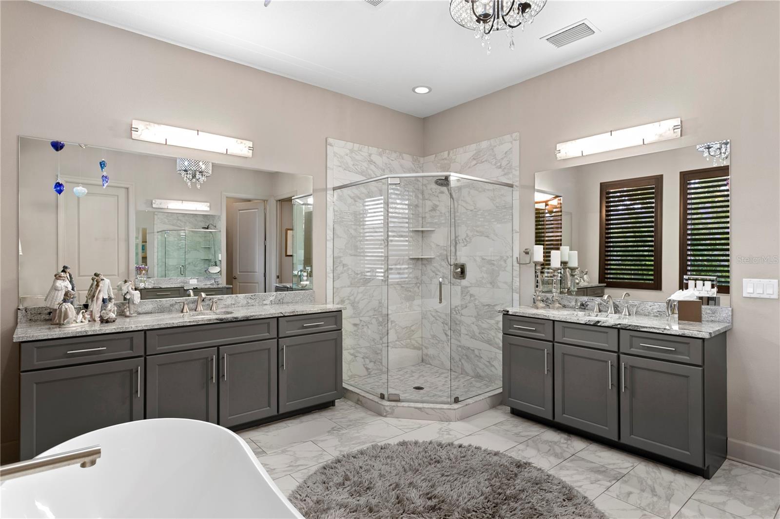 153 5TH AVE NE, ST PETERSBURG, FL, 33701