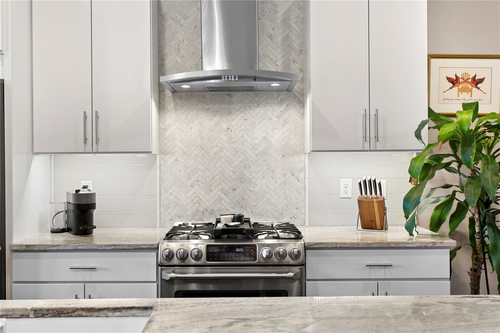 153 5TH AVE NE, ST PETERSBURG, FL, 33701