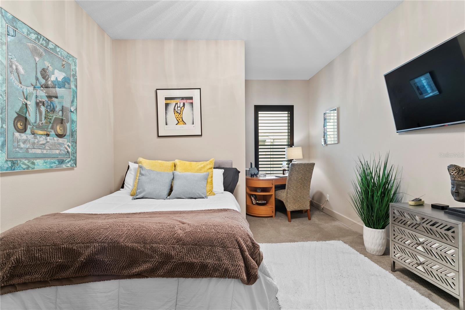 153 5TH AVE NE, ST PETERSBURG, FL, 33701