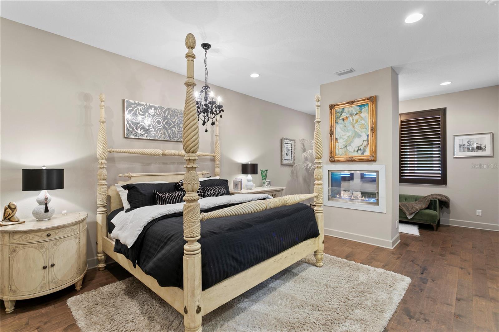 153 5TH AVE NE, ST PETERSBURG, FL, 33701