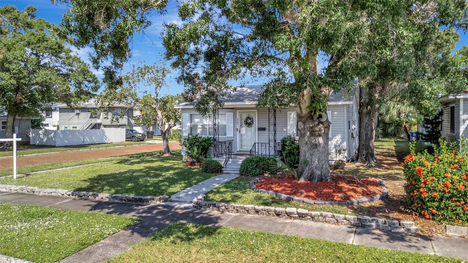 4063 2ND AVE S, ST PETERSBURG, FL, 33711