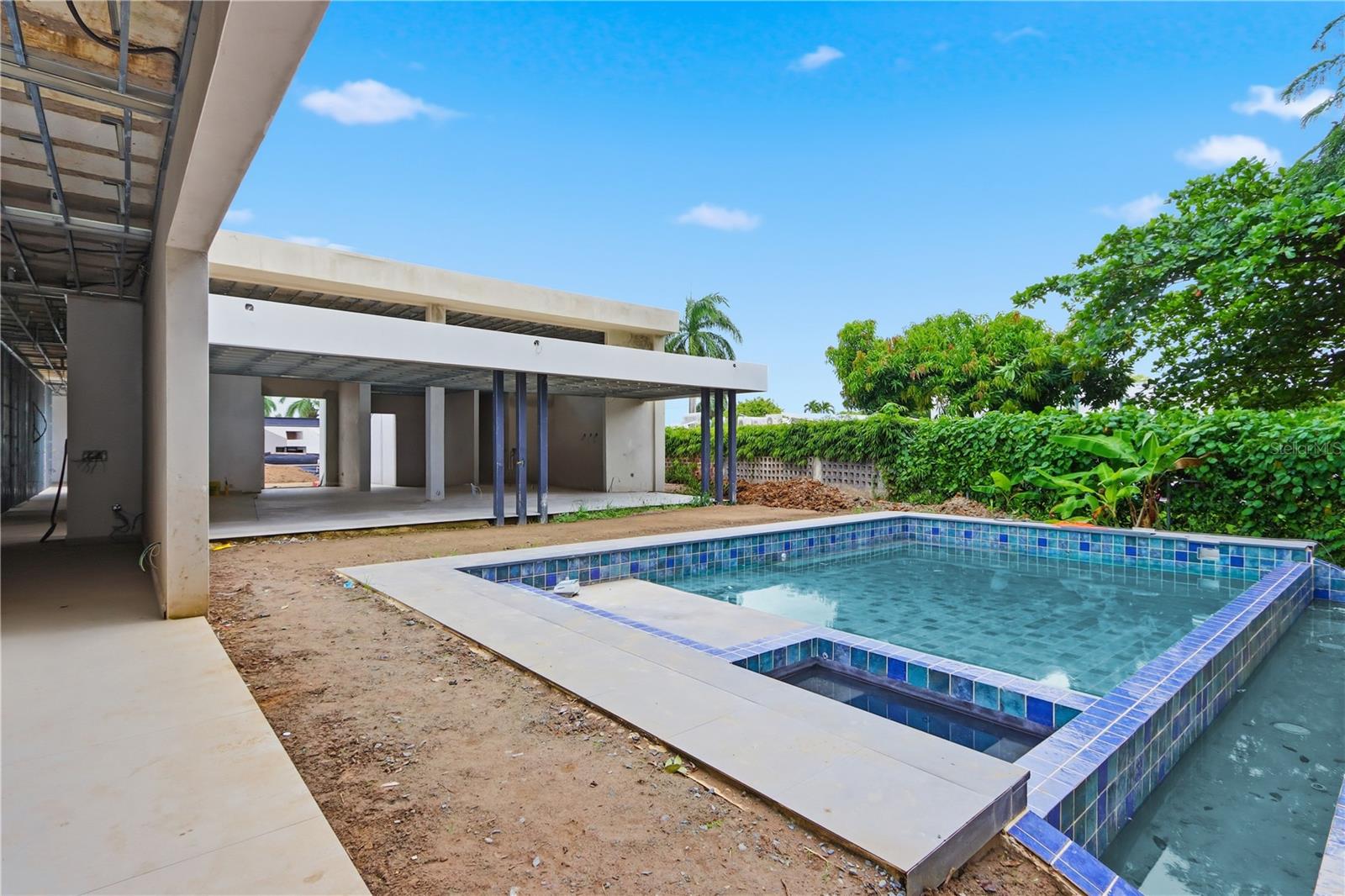 PR9116960 Property Photo