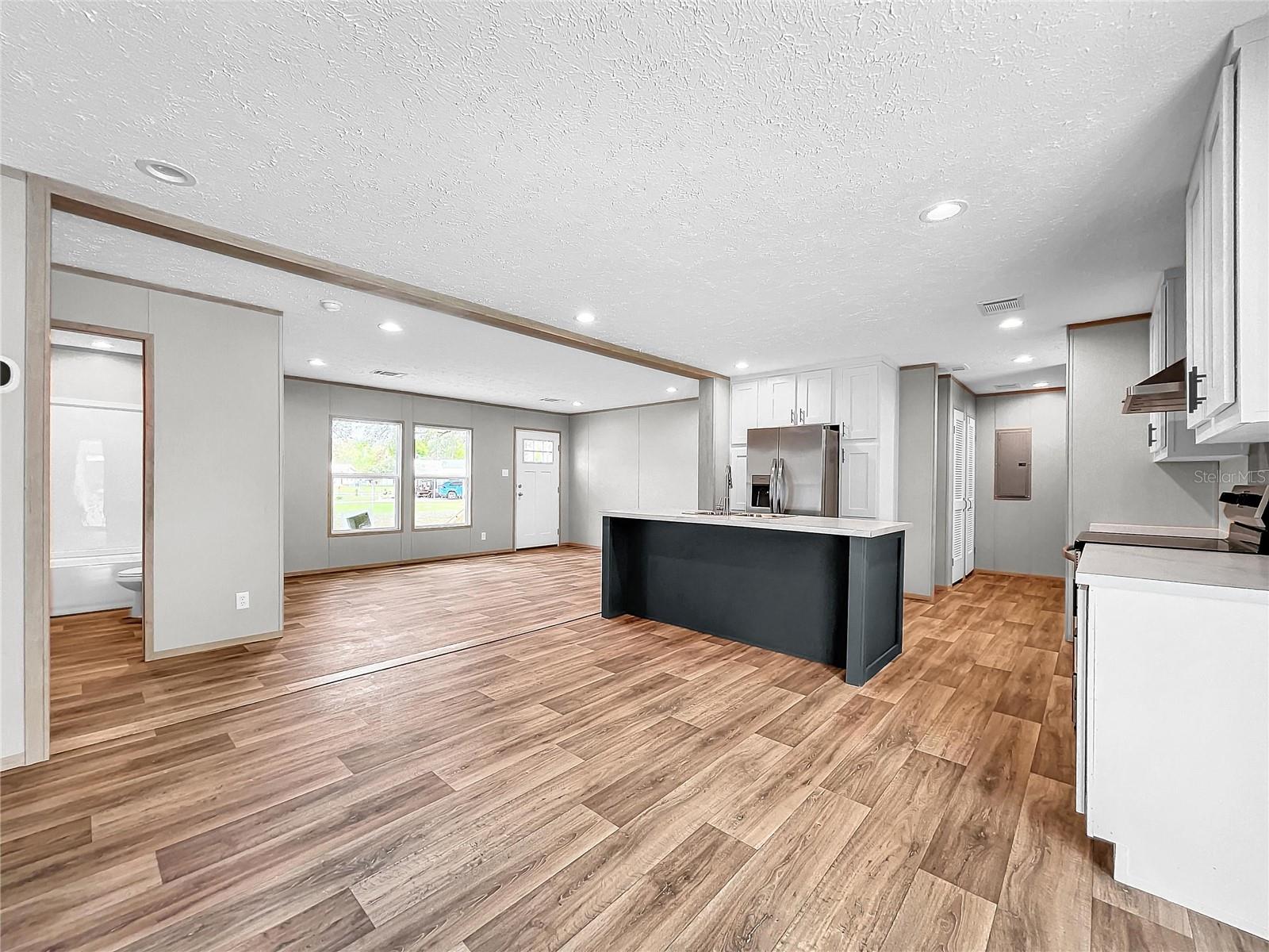 6437 W AKAZIAN LN, HOMOSASSA, FL, 34446