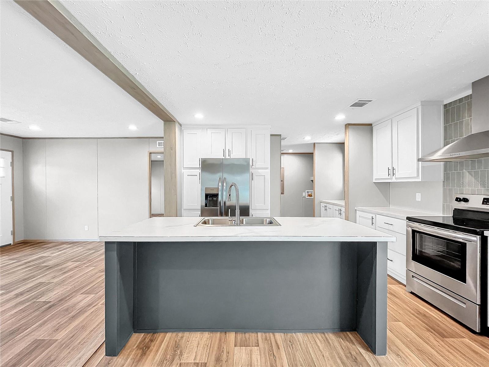 6437 W AKAZIAN LN, HOMOSASSA, FL, 34446