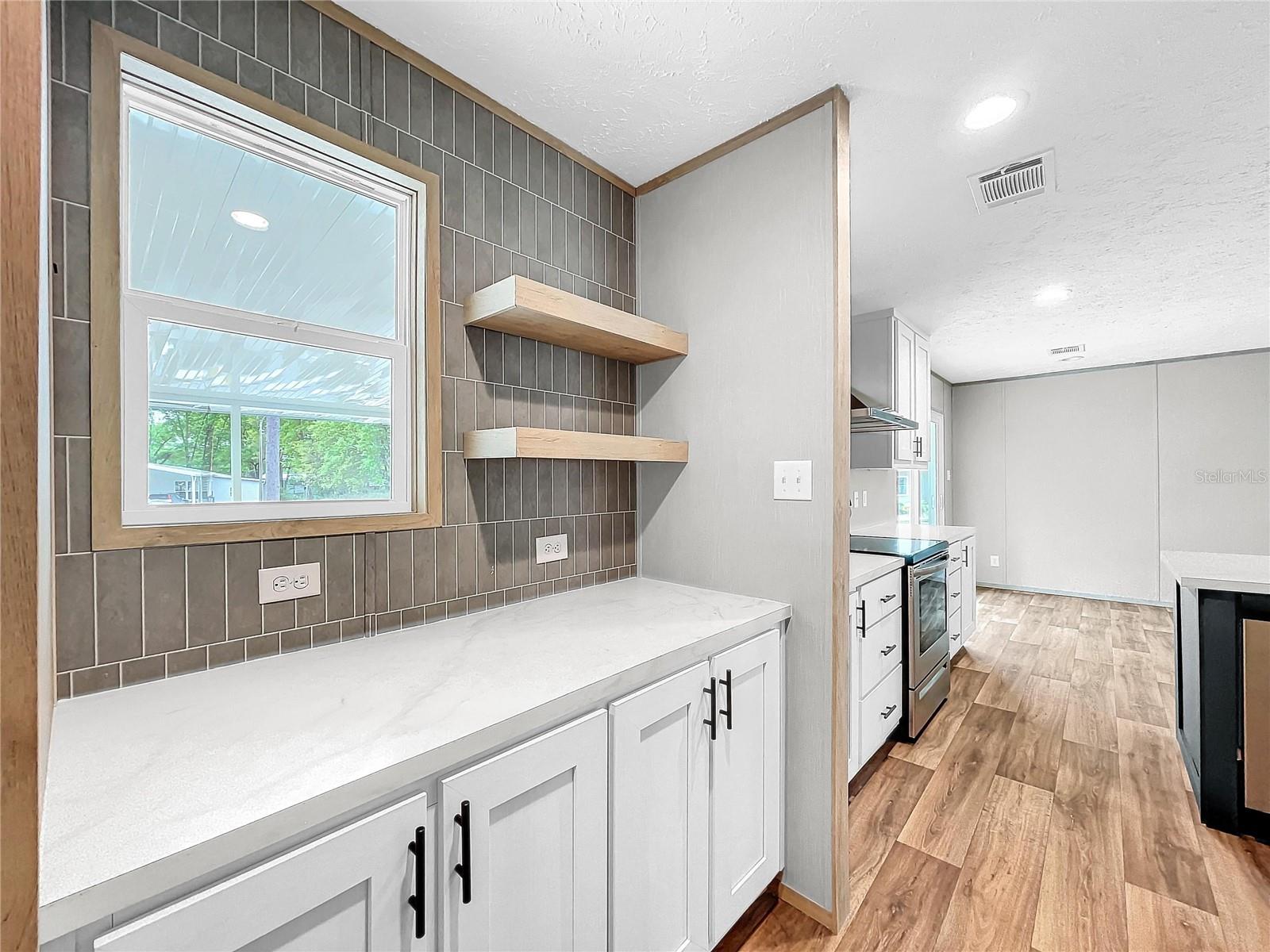 6437 W AKAZIAN LN, HOMOSASSA, FL, 34446