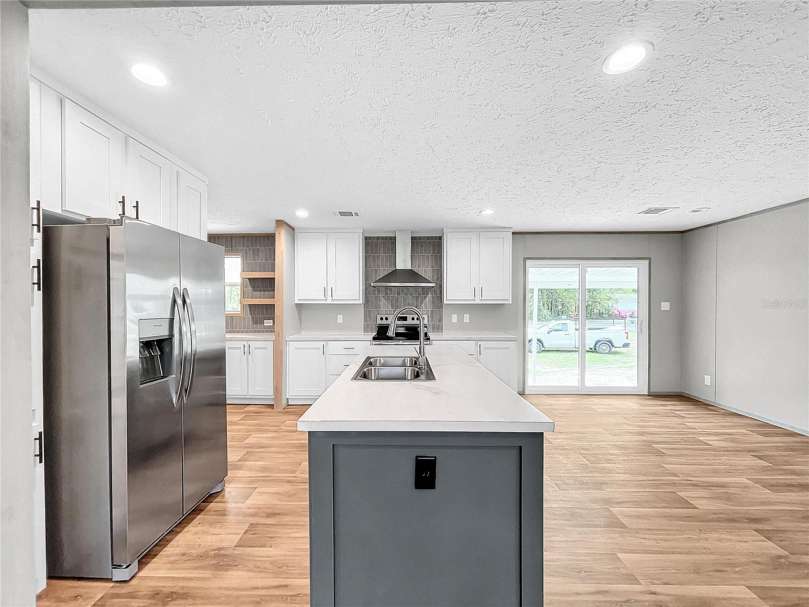 6437 W AKAZIAN LN, HOMOSASSA, FL, 34446