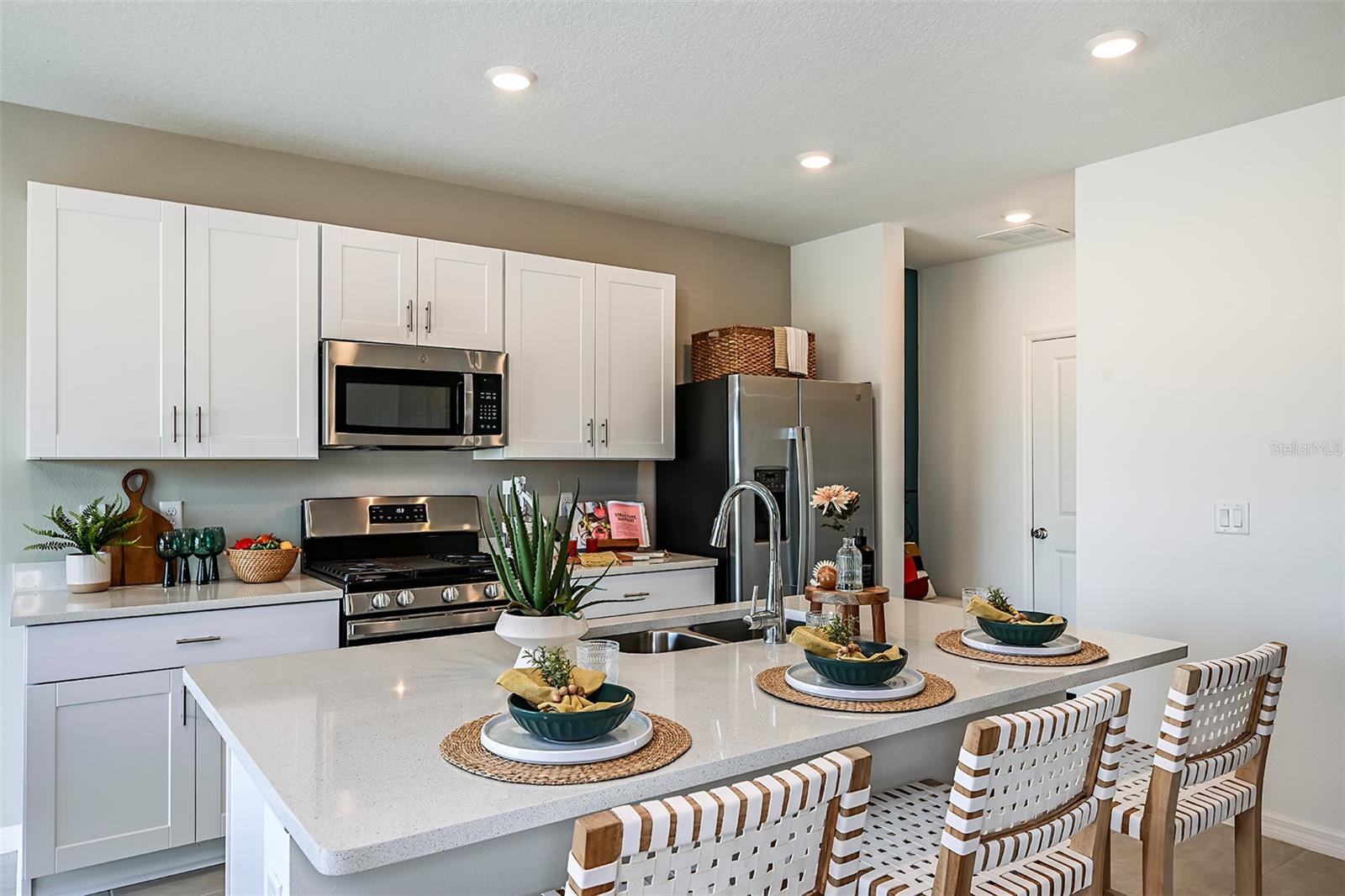 7323 CAPSTONE DR, GROVELAND, FL, 34736