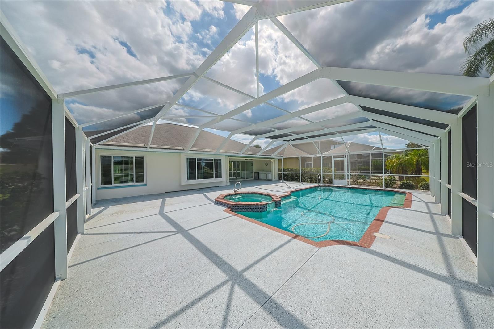 352 CALOOSA PALMS CT, SUN CITY CENTER, FL, 33573