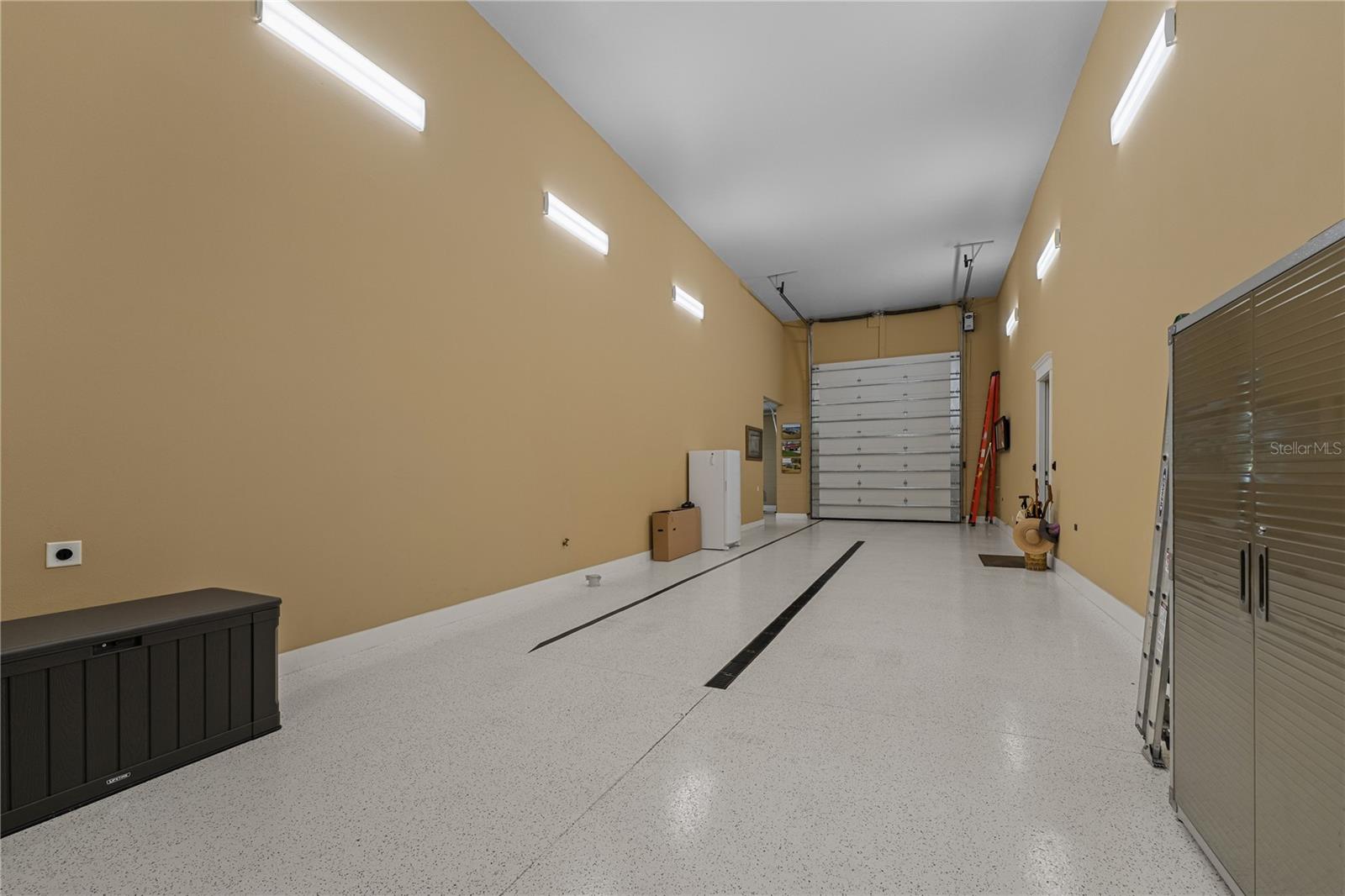 414 MEANDERING WAY, POLK CITY, FL, 33868