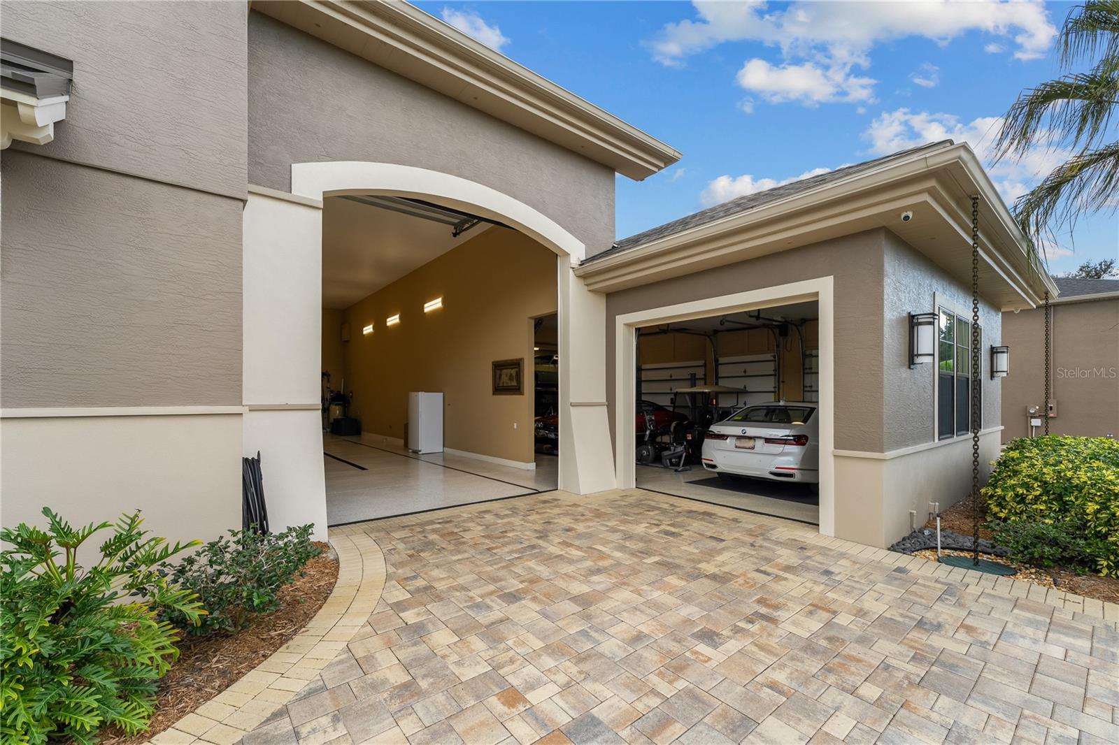 414 MEANDERING WAY, POLK CITY, FL, 33868