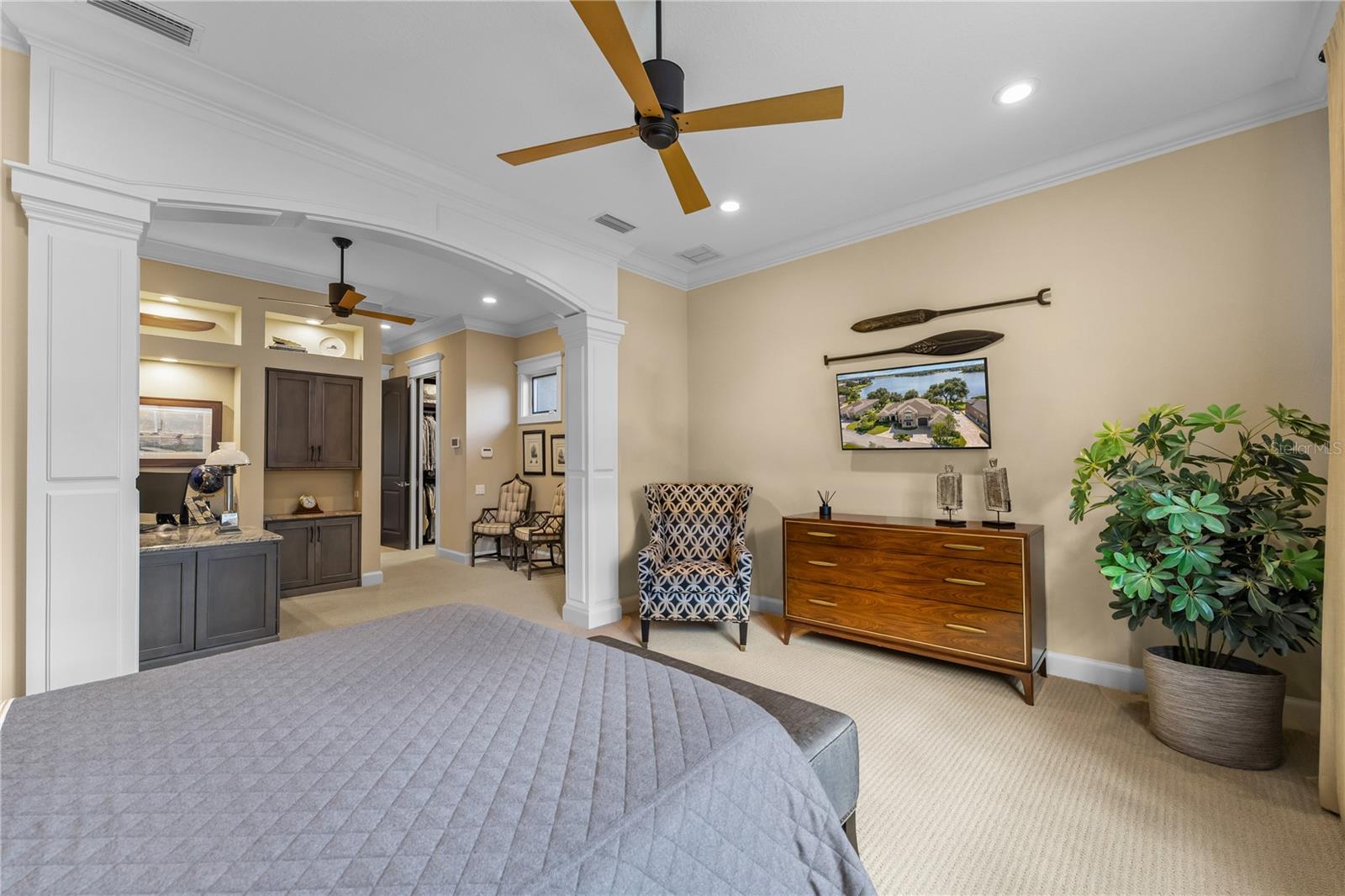 414 MEANDERING WAY, POLK CITY, FL, 33868