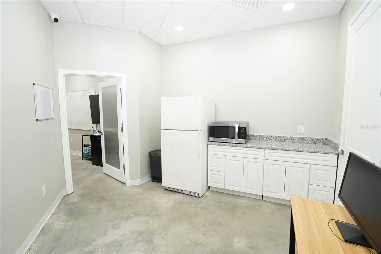 2548 30TH AVE N, ST PETERSBURG, FL, 33713