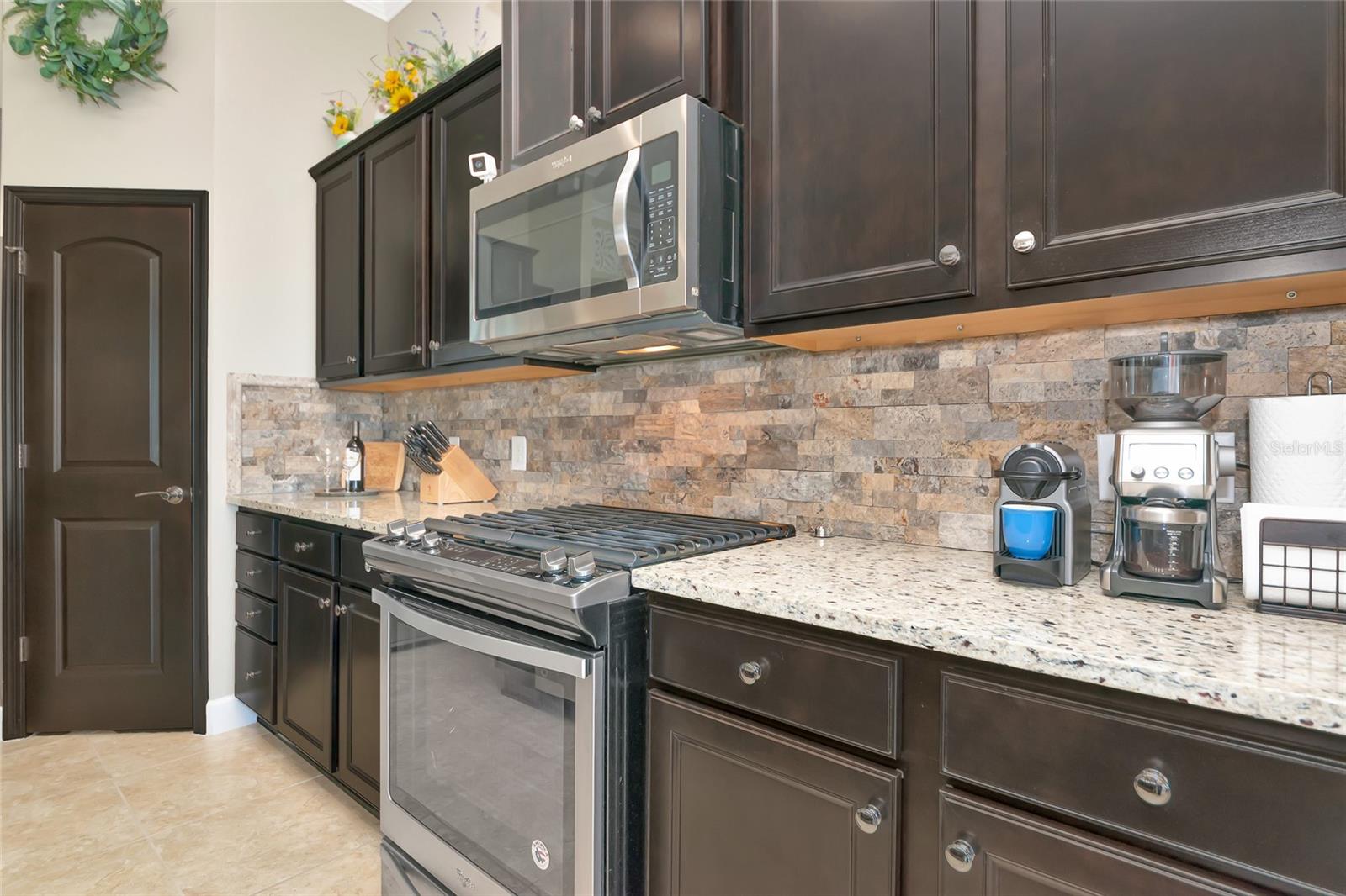 12011 SEABROOK AVE, BRADENTON, FL, 34211