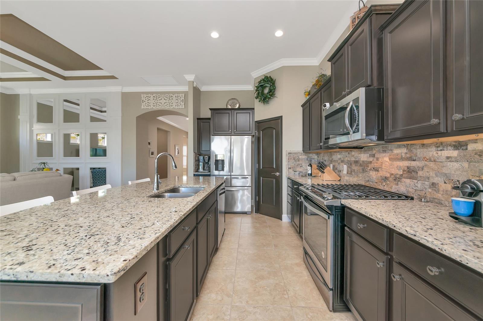 12011 SEABROOK AVE, BRADENTON, FL, 34211