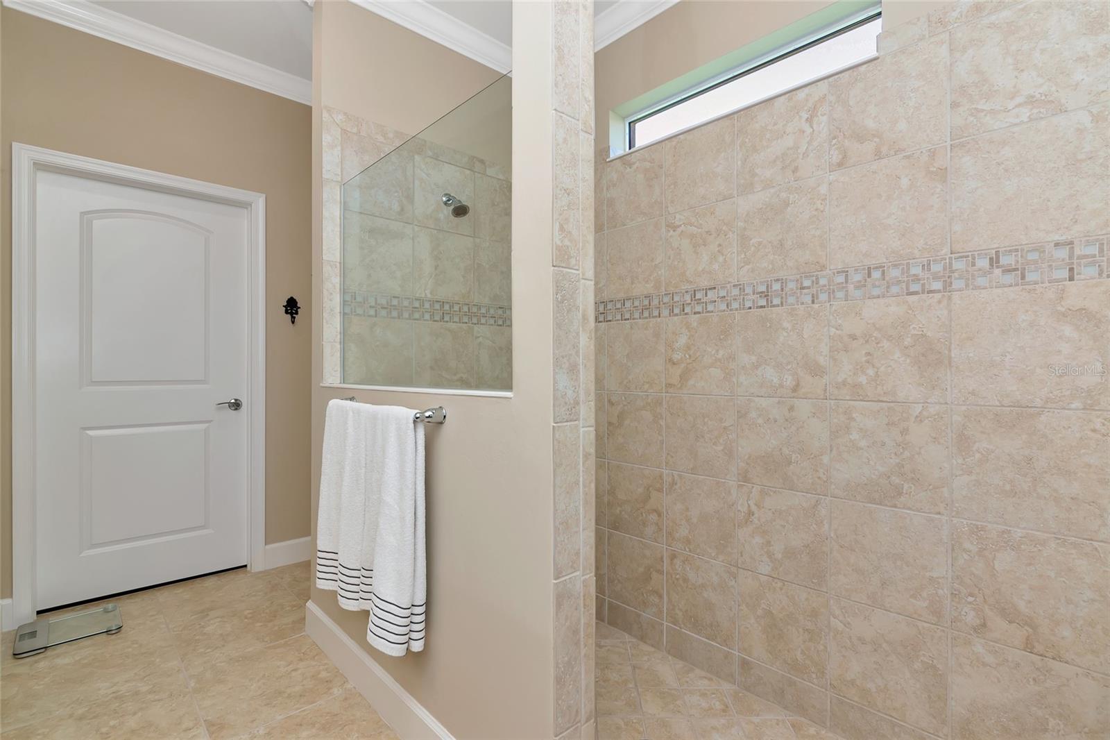 12011 SEABROOK AVE, BRADENTON, FL, 34211