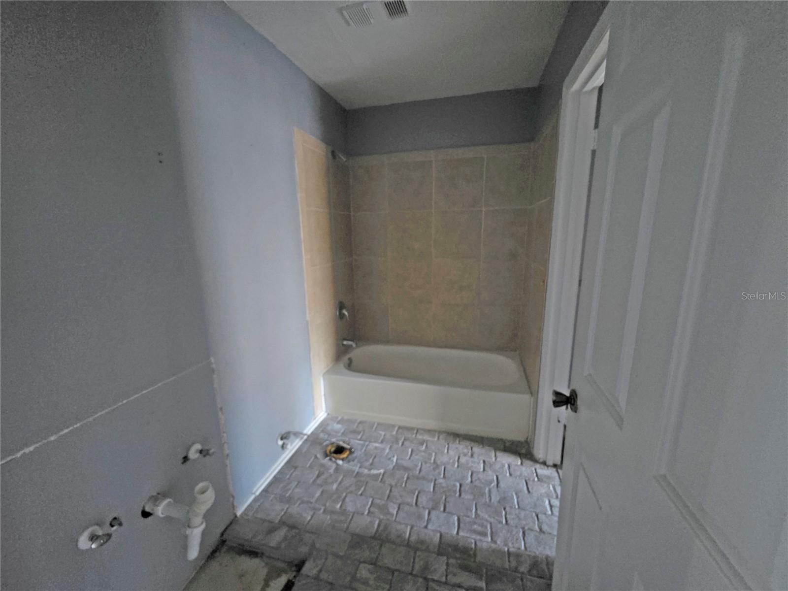 3990 VERSAILLES DR #3990C, ORLANDO, FL, 32808