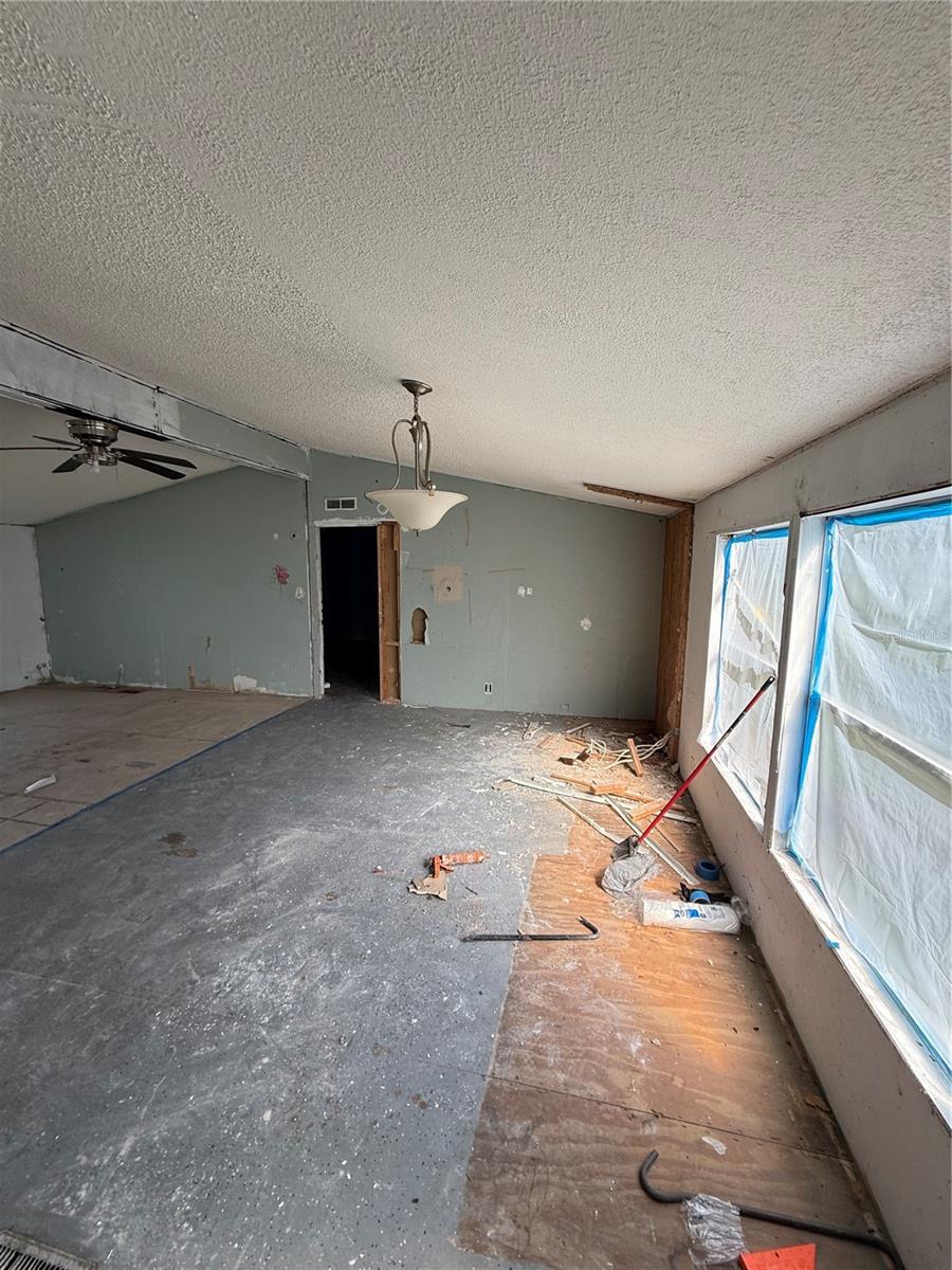 13530 COUNTY ROAD 109E-1, LADY LAKE, FL, 32159