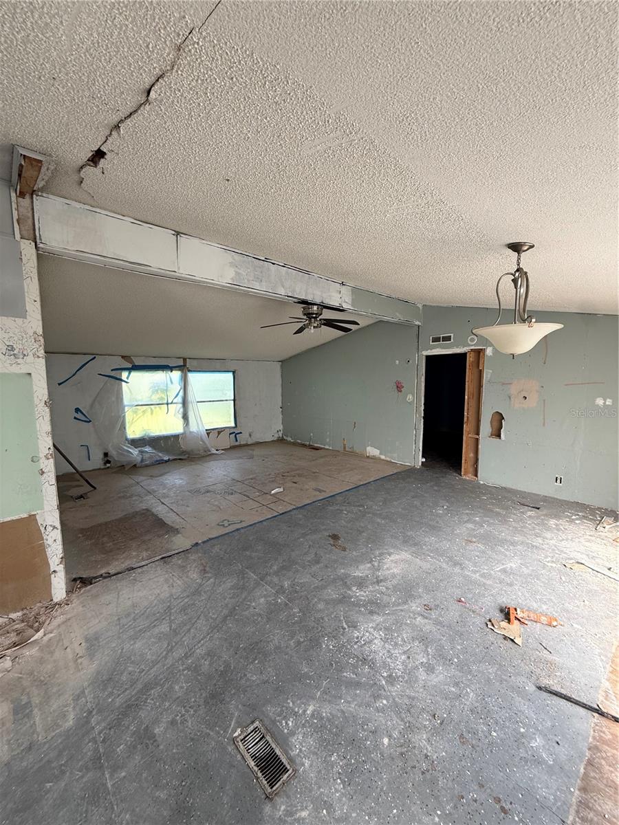 13530 COUNTY ROAD 109E-1, LADY LAKE, FL, 32159