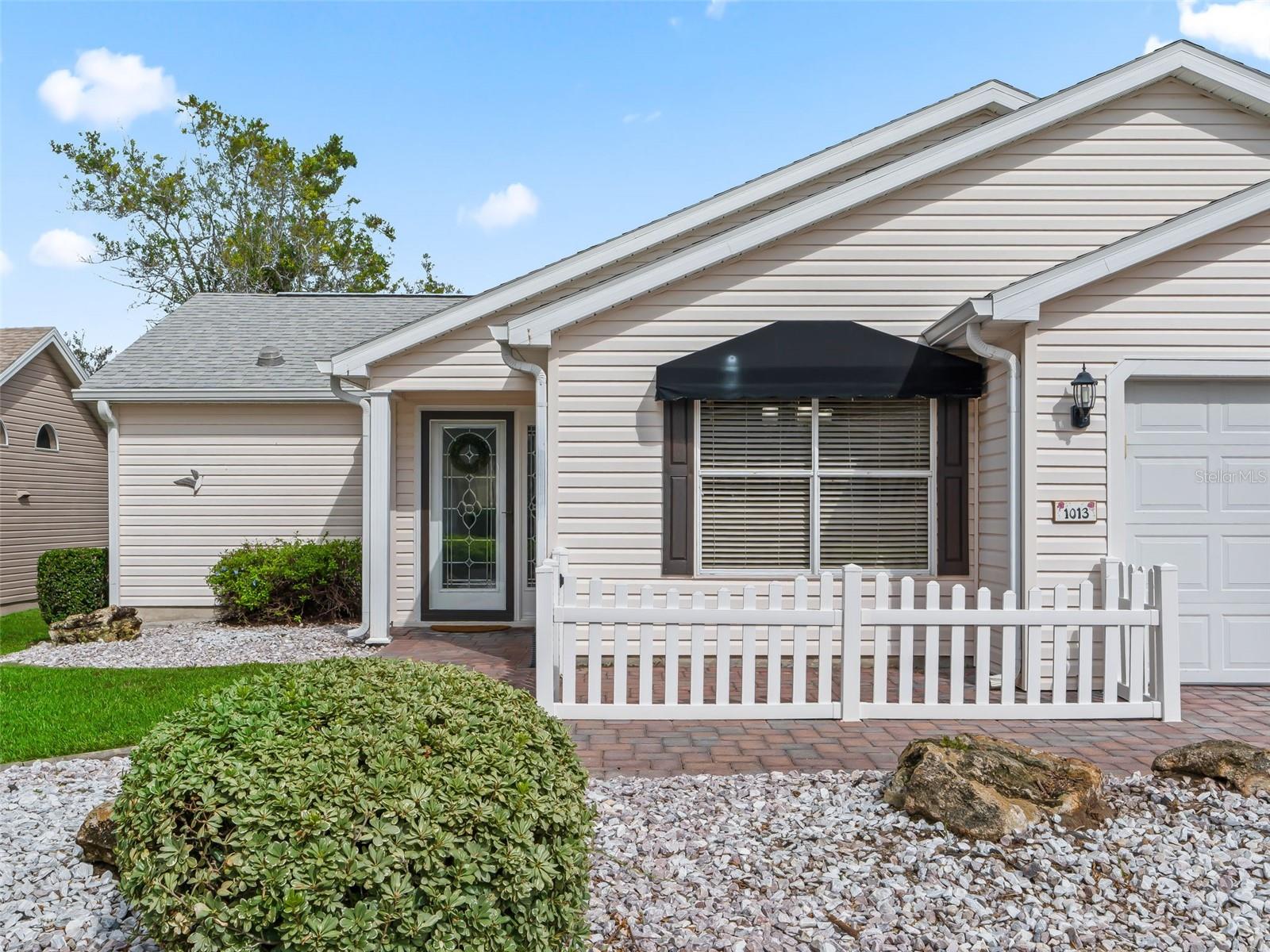 1013 DEL RIO DR, LADY LAKE, FL, 32159