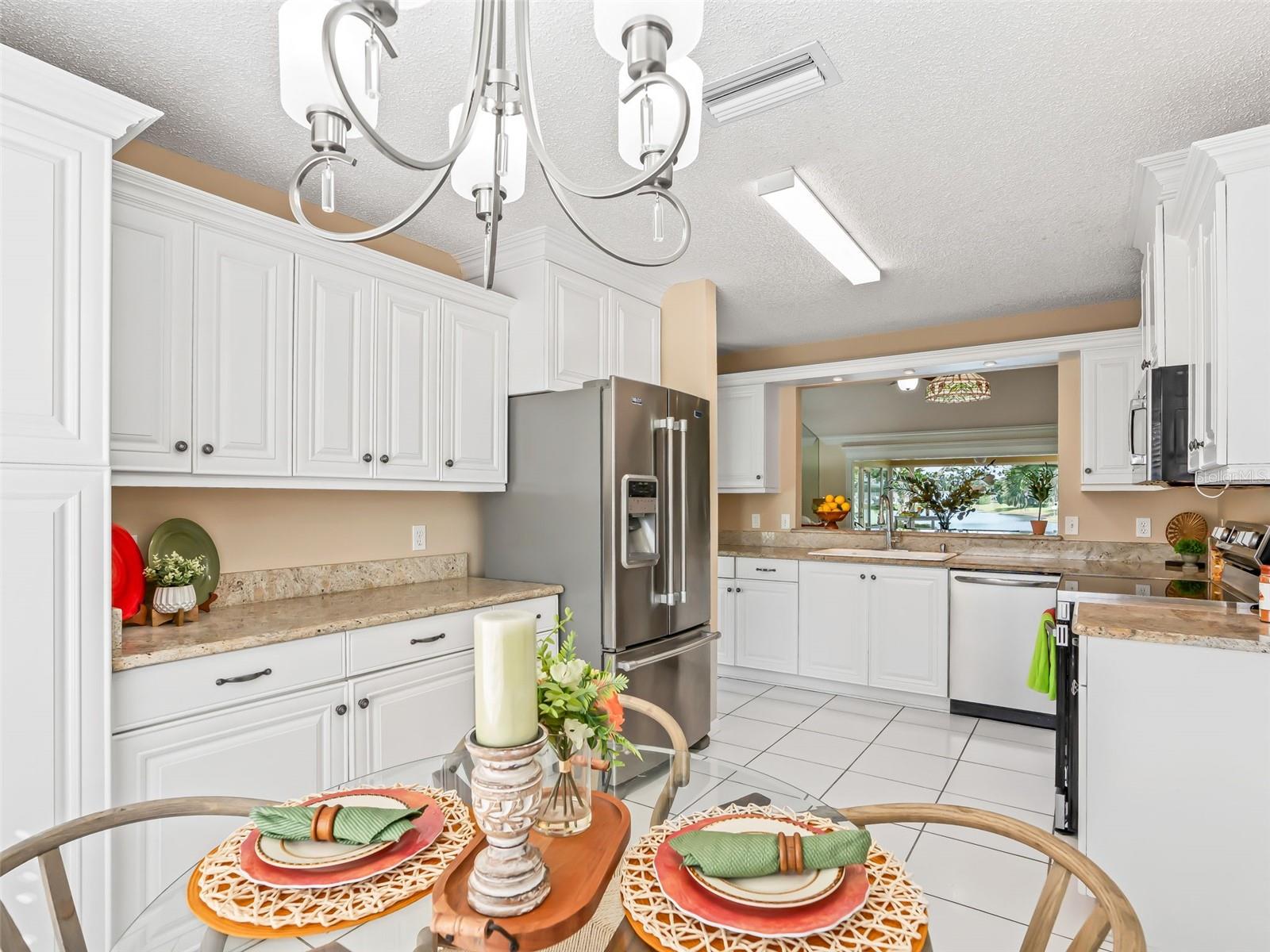 1013 DEL RIO DR, LADY LAKE, FL, 32159