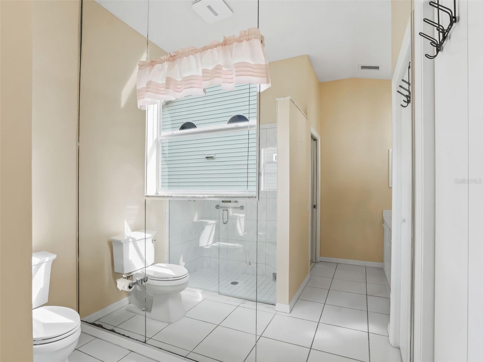 1013 DEL RIO DR, LADY LAKE, FL, 32159