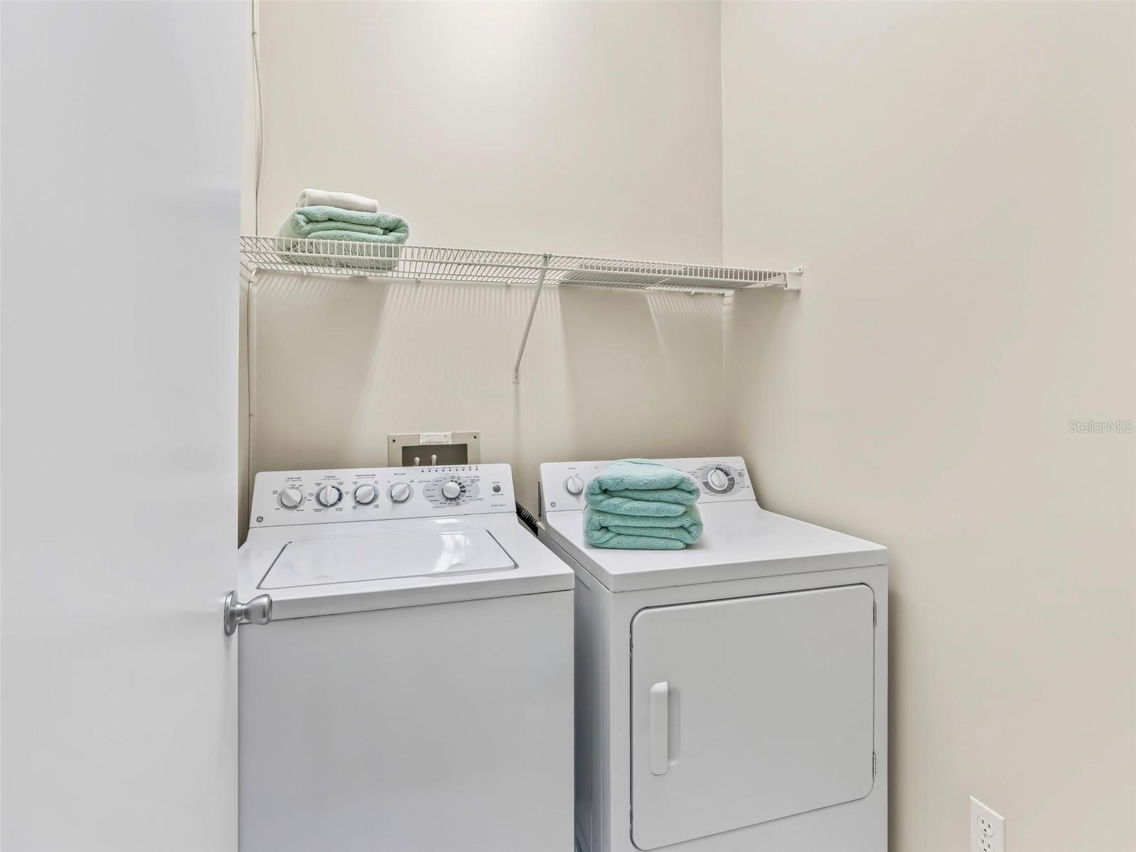 1013 DEL RIO DR, LADY LAKE, FL, 32159