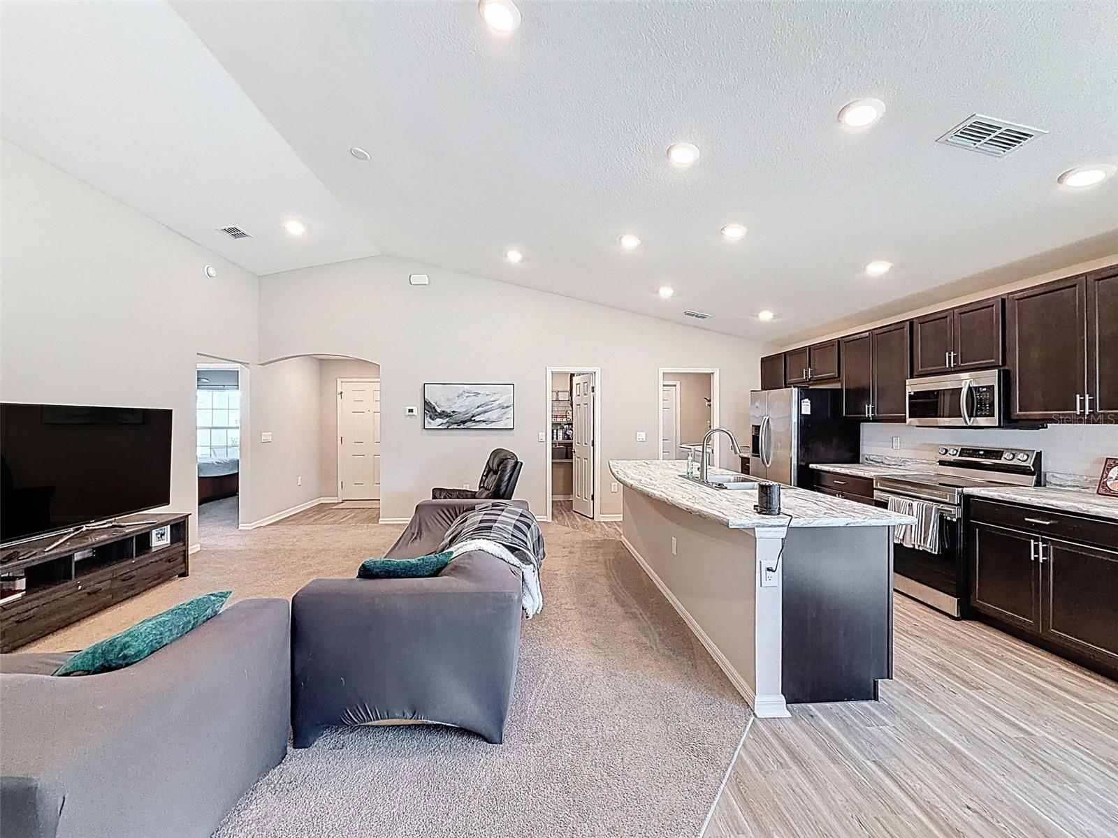 3855 WILLOW RIDGE DR, LAKELAND, FL, 33810