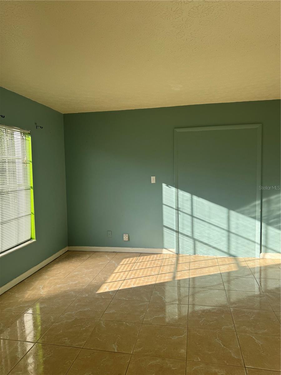 2223 VILLAGE CT, BRANDON, FL, 33511