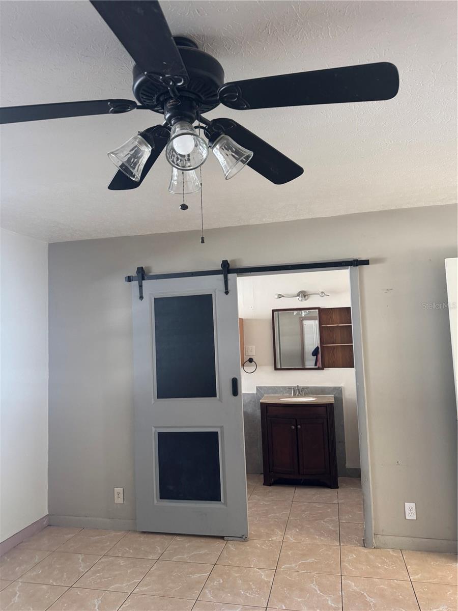 2223 VILLAGE CT, BRANDON, FL, 33511