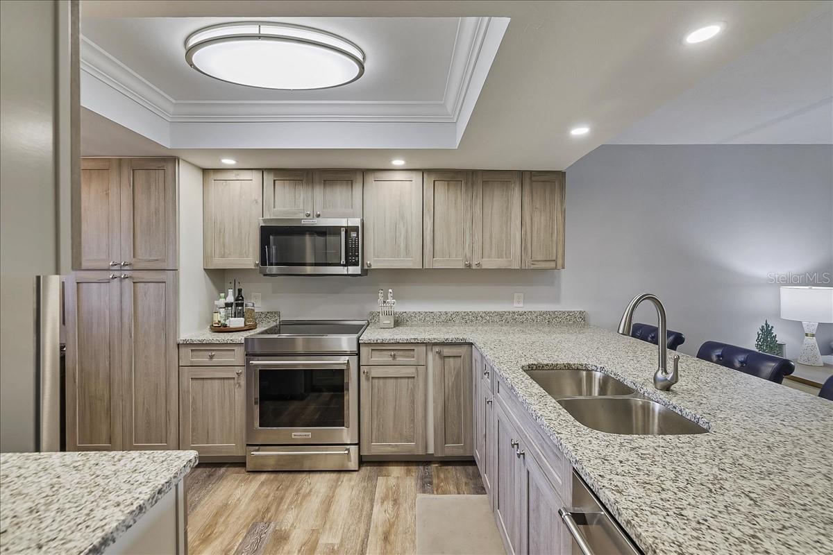 4719 SE 17TH PL #208, CAPE CORAL, FL, 33904