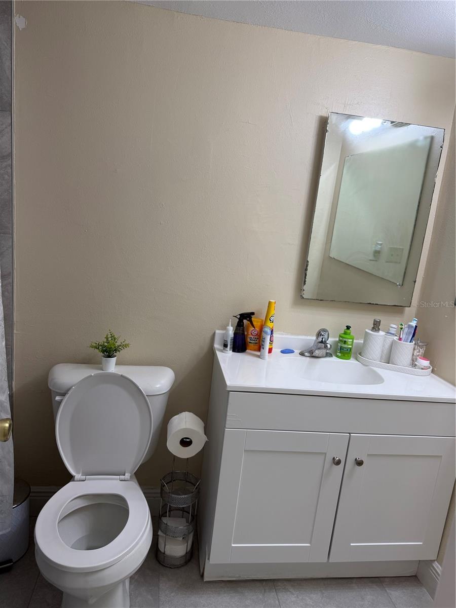 7605 ABONADO RD #7605, TAMPA, FL, 33615