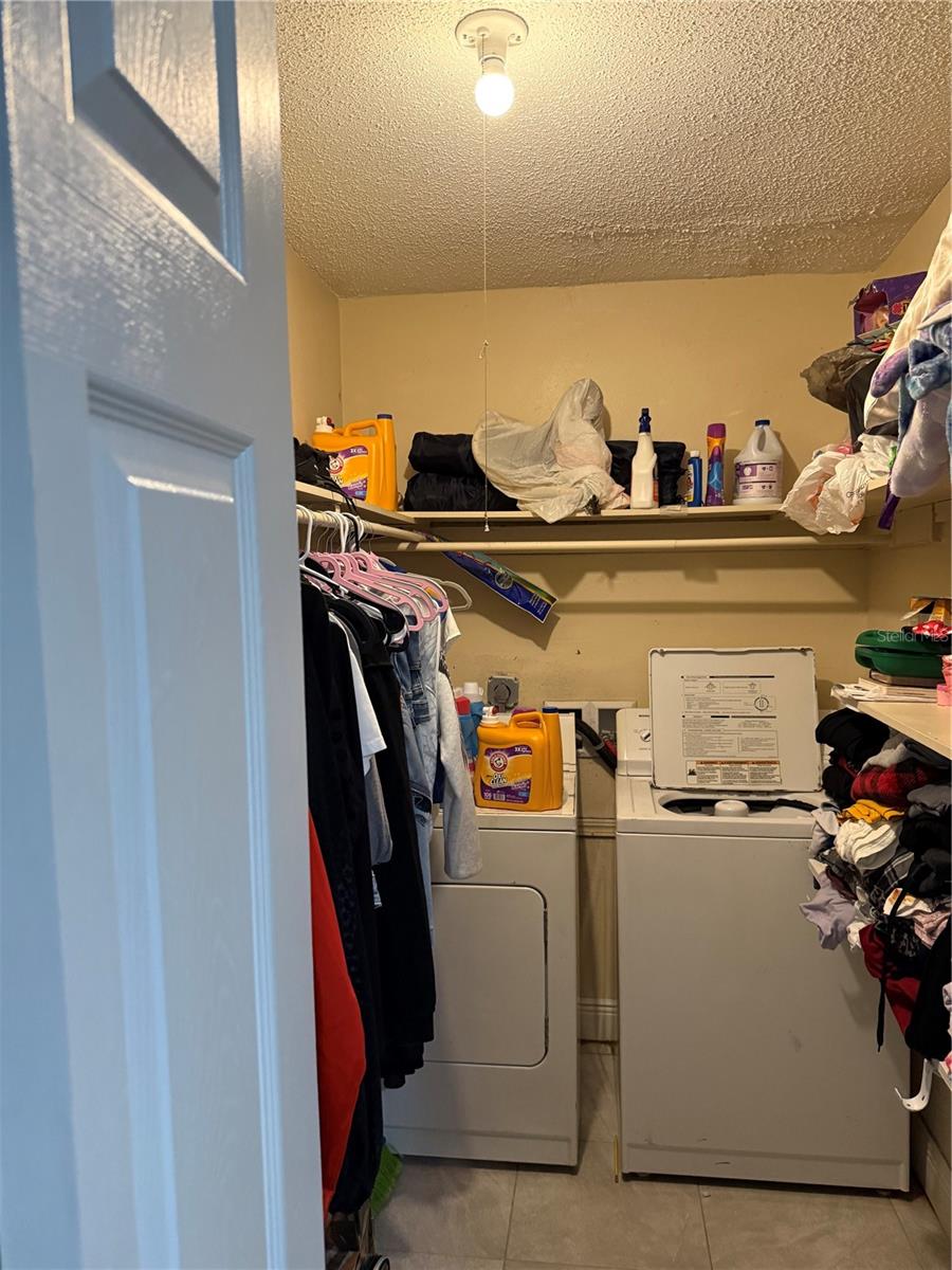 7605 ABONADO RD #7605, TAMPA, FL, 33615