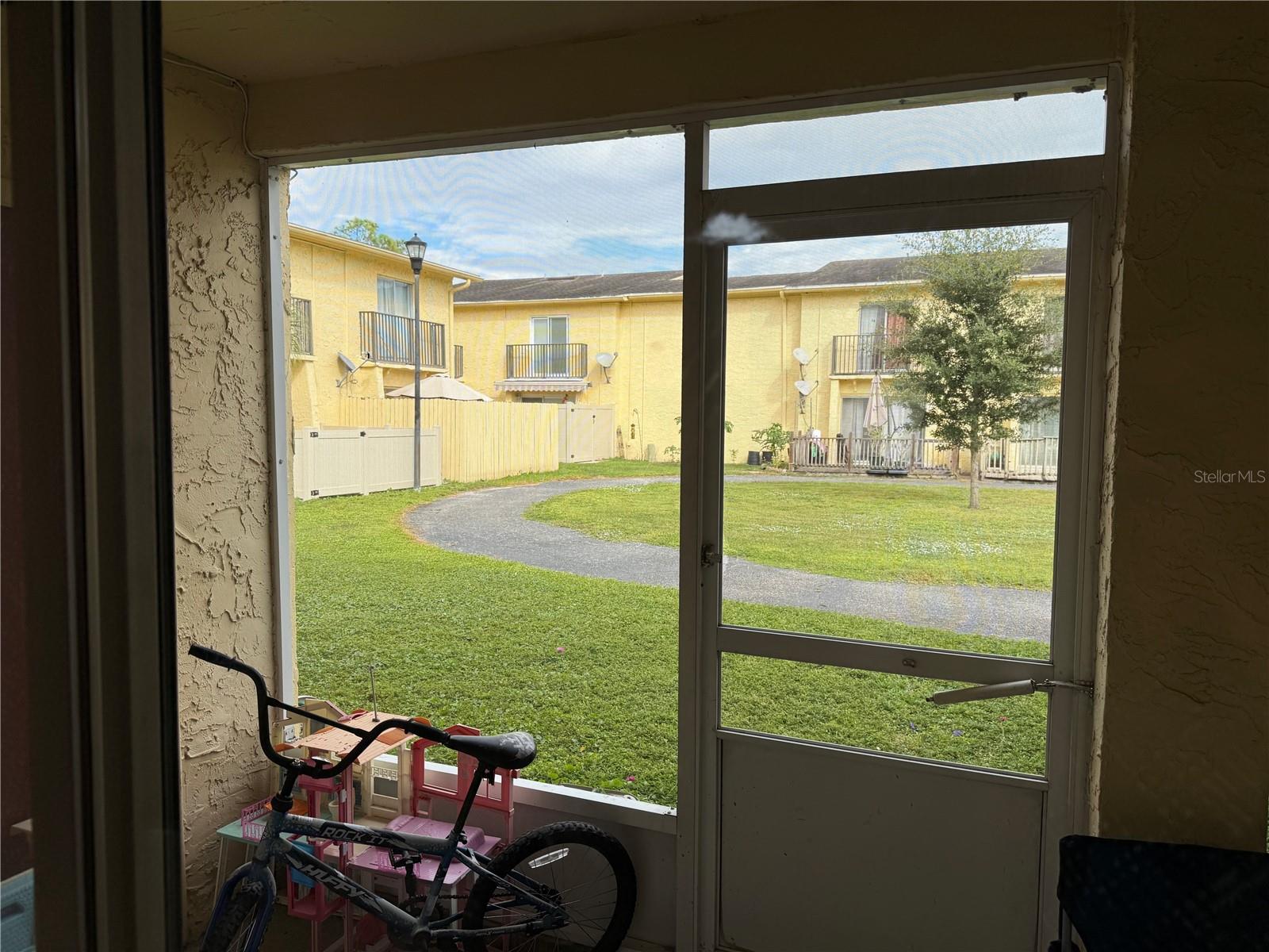 7605 ABONADO RD #7605, TAMPA, FL, 33615