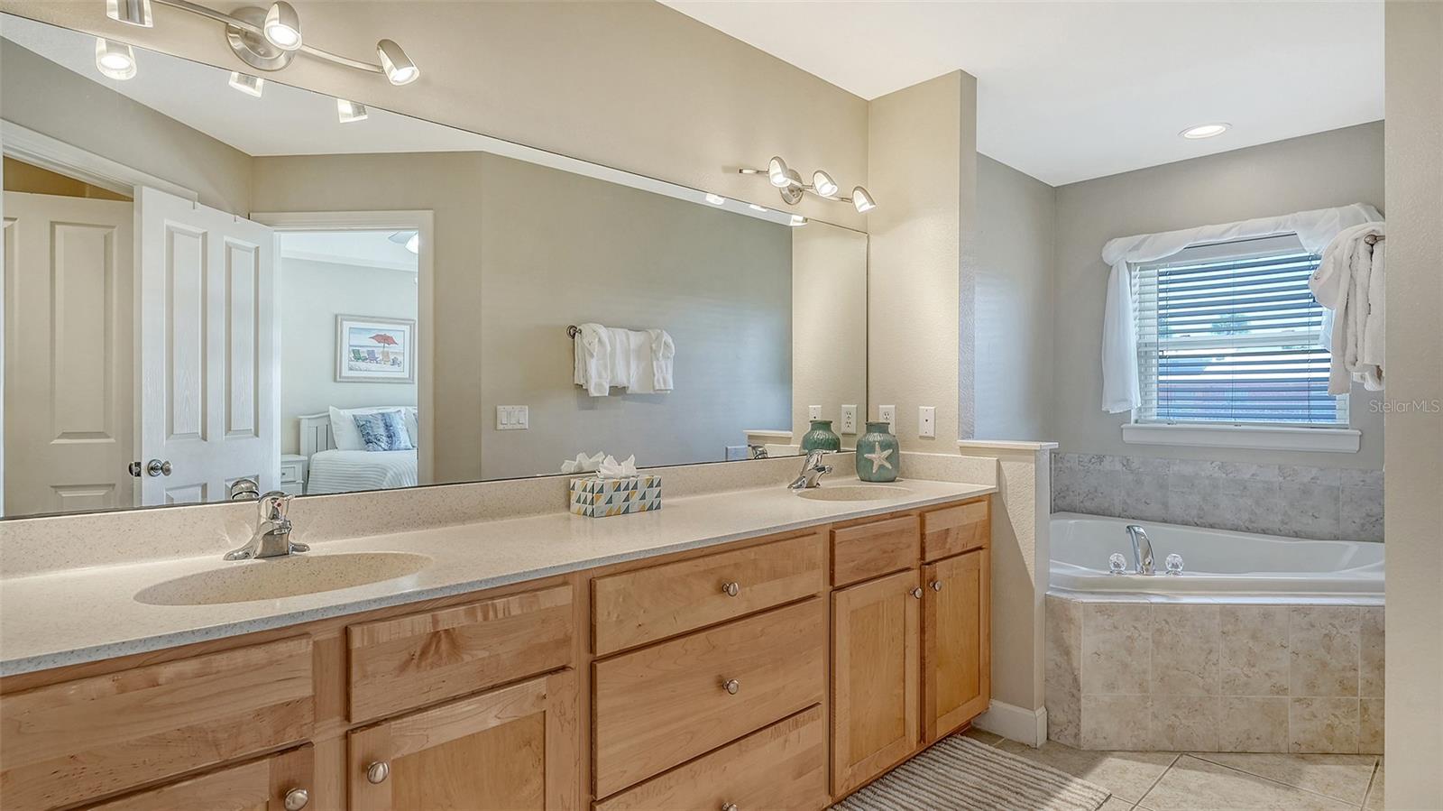 221 17TH ST N, BRADENTON BEACH, FL, 34217