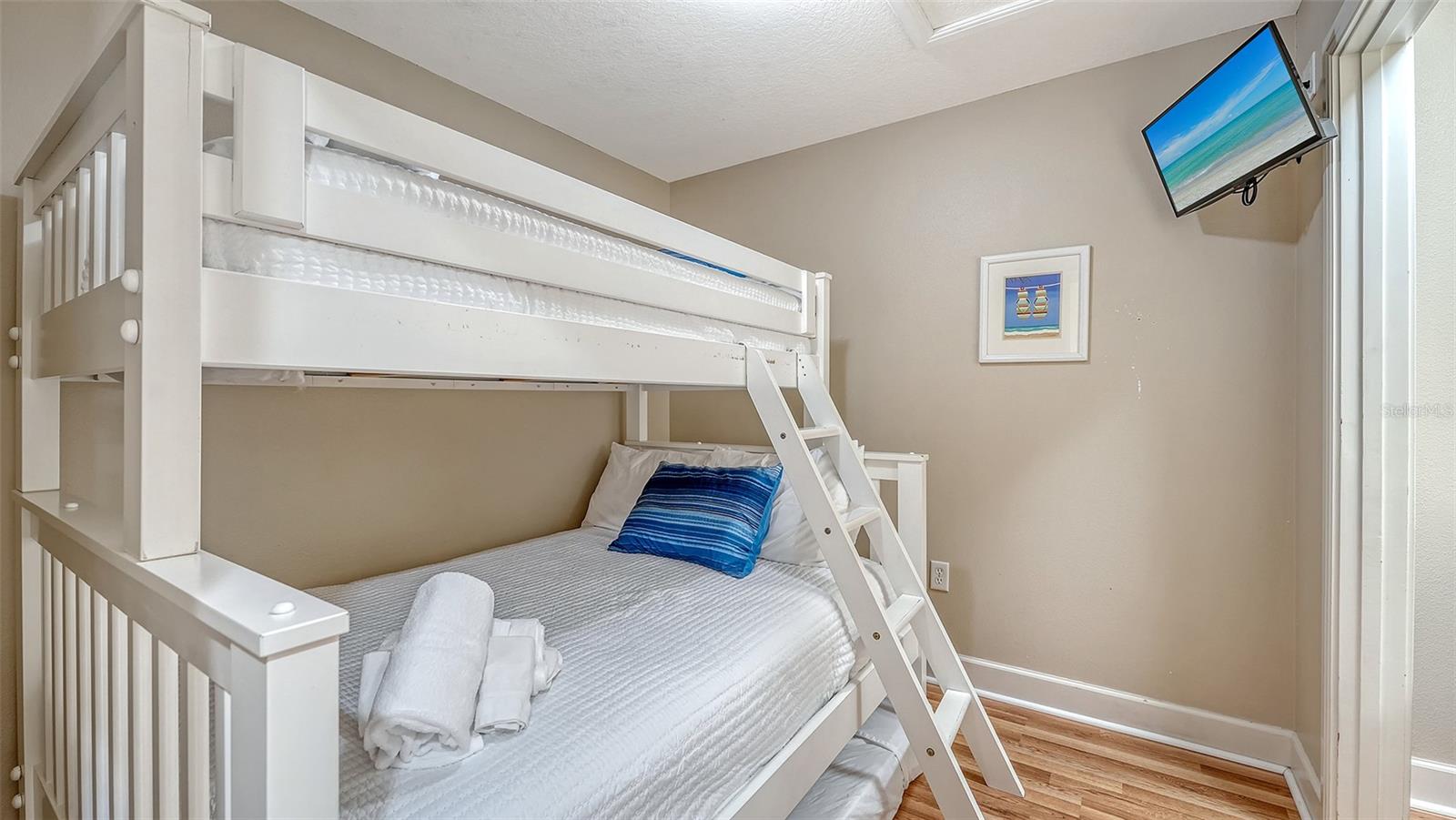 221 17TH ST N, BRADENTON BEACH, FL, 34217