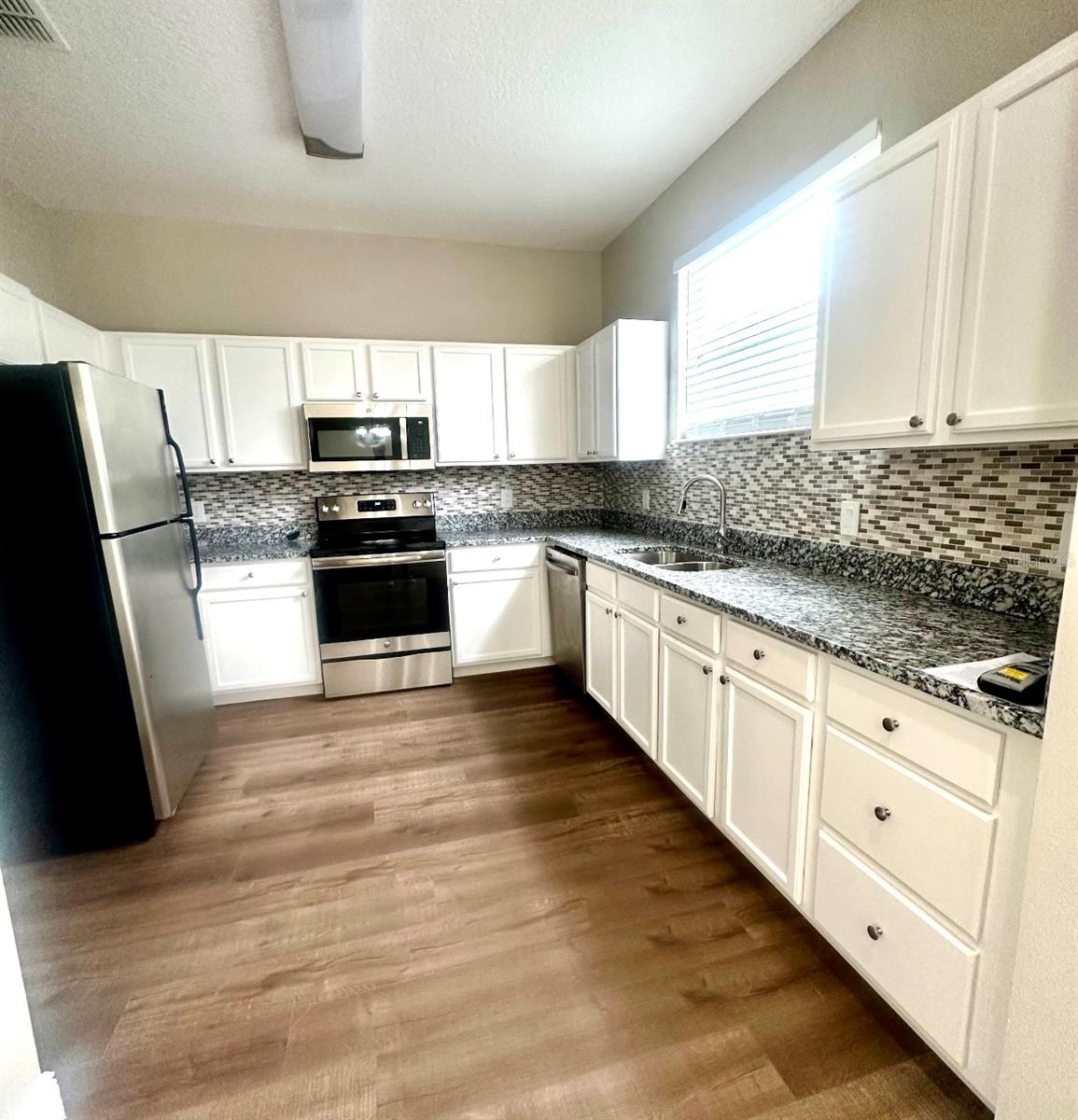 PARADISE COVE PB 16 PGS 97-99 LOT 27, KISSIMMEE, FL, 34746